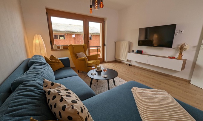 Doebriach Appartement | Sonnige Fewo mit Balkon und See Nähe