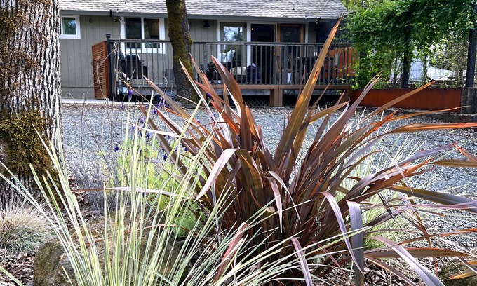 Fetters Hot Springs-Agua Caliente Maison | Sonoma Wine Country Cottage for Monthly Rental--3 miles from Sonoma Square!