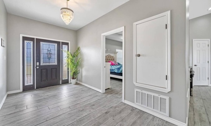 Riviera Maison | Soothing 3-bedroom house with AC in Riviera