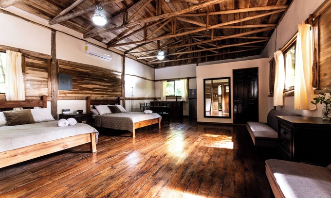 Canafistula Maison | Soothing Pochote country house with WiFi in Cañafistula