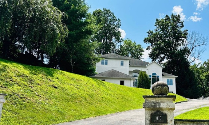 Broomall Appartement | Sophia's MANOR C at the quiet & peaceful suburb