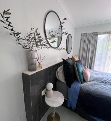 Carina Appartement | Sophisticated Spacious Self Contained Studio