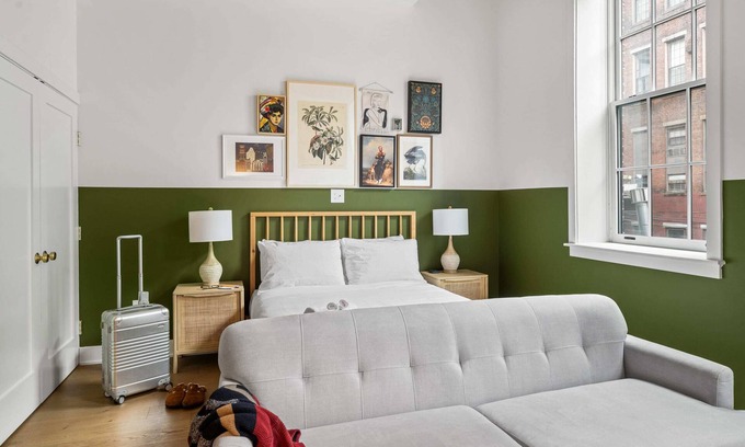 Old City Appartement | Sosuite | Studio Apt w Laundry, Courtyard View