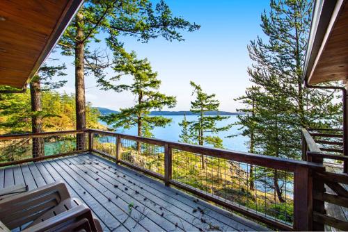 Eastsound Maison | Sound Serenity