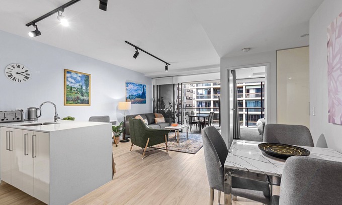 South Brisbane Appartement | South Bank Living! ~ 1bed, 1bath, 1car, Balcony