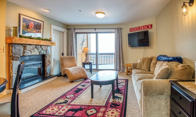 Rangeley Copropriété | South Branch 7-2 - Cute and Cozy ski-in ski-out condo at South Branch