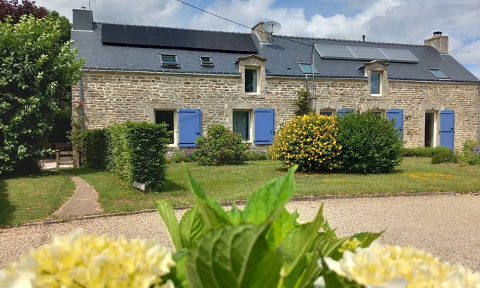 Pluvigner Maison | Une belle longère en campagne, face à la forêt.