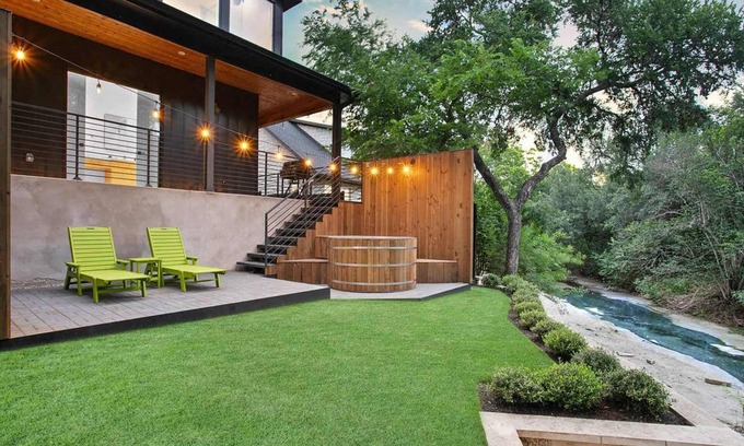 South Lamar Appartement | South Lamar Luxe Creekside Retreat with POOL