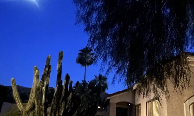South Mountain Maison | South Mountains Views and Fun! Big back yard and Next to a park with playground