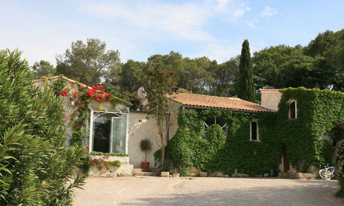 Saint-Jean-de-Cornies Appartement | Sud de la France - Calme à la campagne - Naturiste - proche MONTPELLIER
