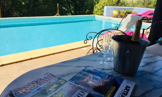 Puimisson Villa | Ancienne ferme en pierre avec piscine privée et 5 chambres climatisées