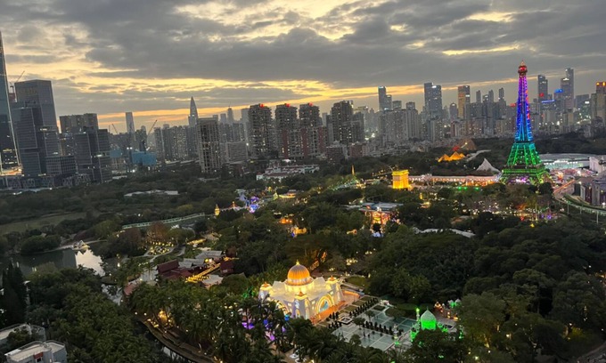 Nanshan Appartement | Southern 26th floor 3 Bed with gorgeous views of Window of the World Shenzhen