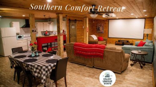 Scottsboro Maison | Southern Comfort Retreat with a private hot tub