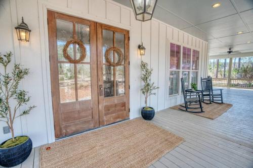 Moultrie Maison | Southern Farm House 4 Br 4 Bath