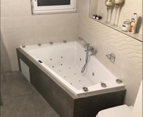 Aidlingen Appartement | Spa Aphrodite, Wohlfühlen und Wellness mit Privatsphäre, sowie Homeoffice Arbeitsplatz mit schnellem 250 Mbit WLAN