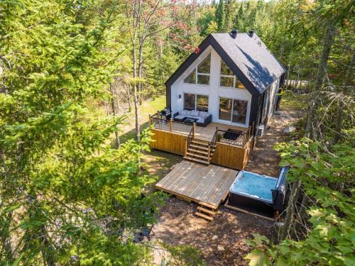 Lantier Chalet De Ski | Spa et Lac - LAUM
