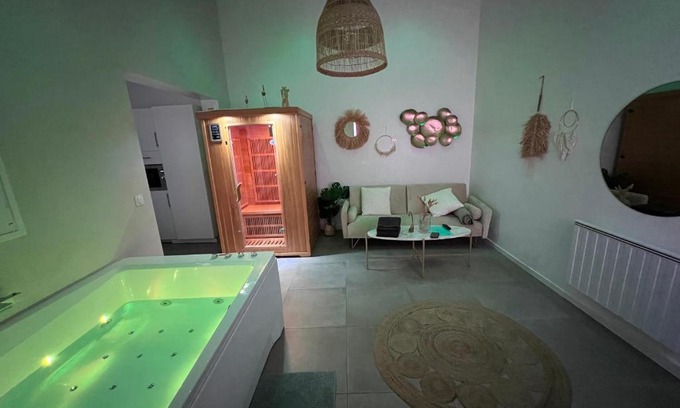 Le Mesnil-Saint-Denis Maison | SPA JUNGLE