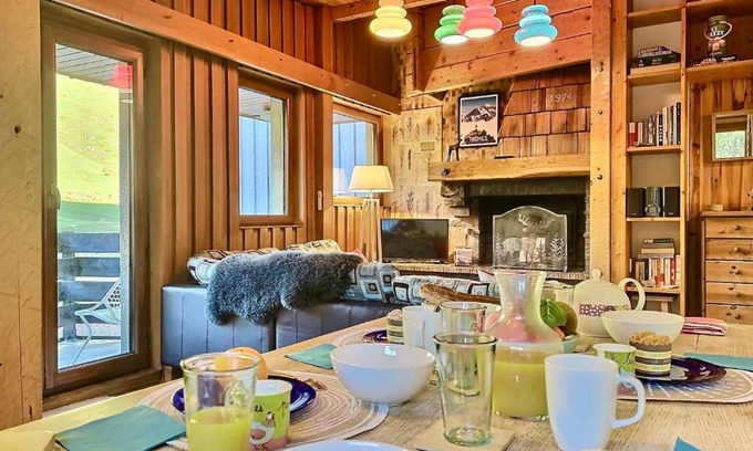 Val Claret Appartement | Spacieux 2 pièces cabine avec balcon, WiFi et cheminée à Tignes - FR-1-411-678