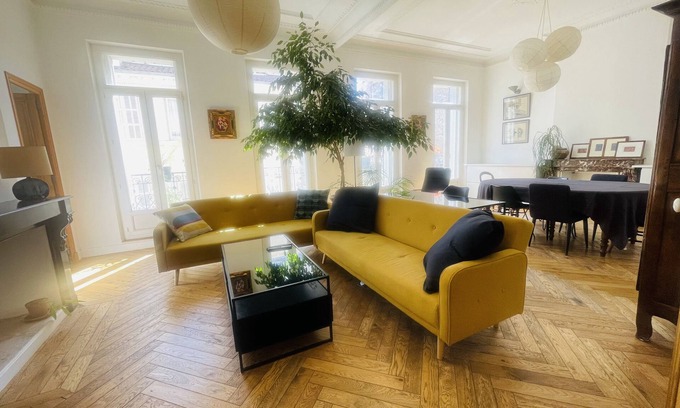 Le Chapitre Appartement | Spacieux Appartement Lumineux à 5 minutes de la gare.