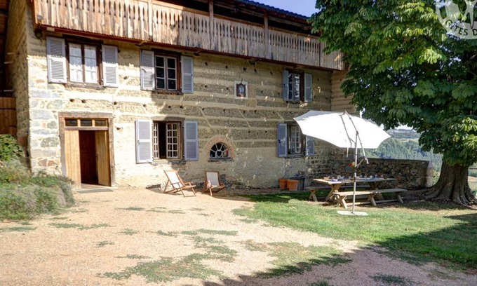 Saint-Martin-la-Sauvete Cottage | Gîte Saint-Martin-la-Sauveté, 6 pièces, 10 personnes