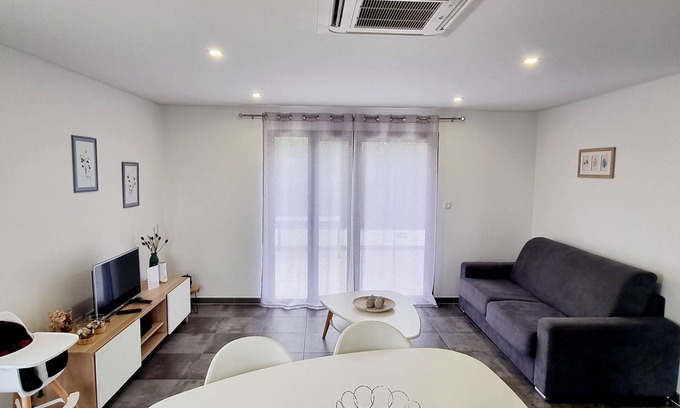 Bomfim Maison | Spacious 1-bedroom house with WiFi and AC in enchanting Viseu