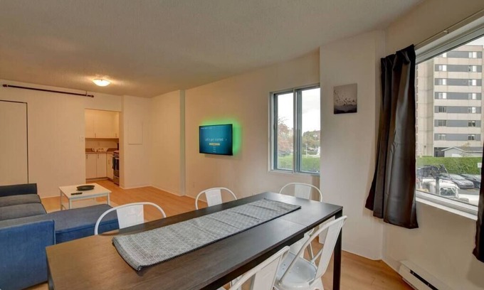 Laval Appartement | Spacious 1 bedroom in Laval, wifi,parking all incl