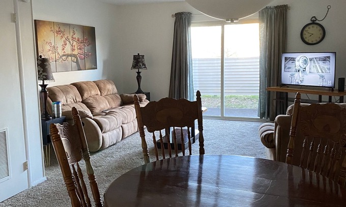 Fairfield Bay Maison | Spacious 1117 sq ft 2BR townhouse in center of marvelous Fairfield Bay.