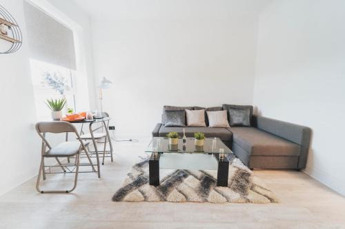 Wishaw Appartement | Spacious 1BHK with free Parking in Lanarkshire