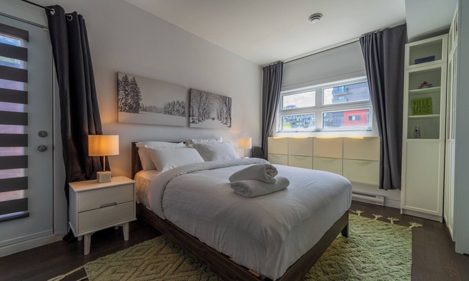 Latin Quarter Appartement | Spacious 1BR Condo, work&play in Montréal