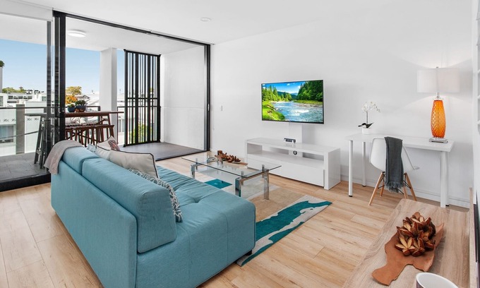 Woolloongabba Appartement | Spacious 2-Bed Unit With Balcony Next to The Gabba