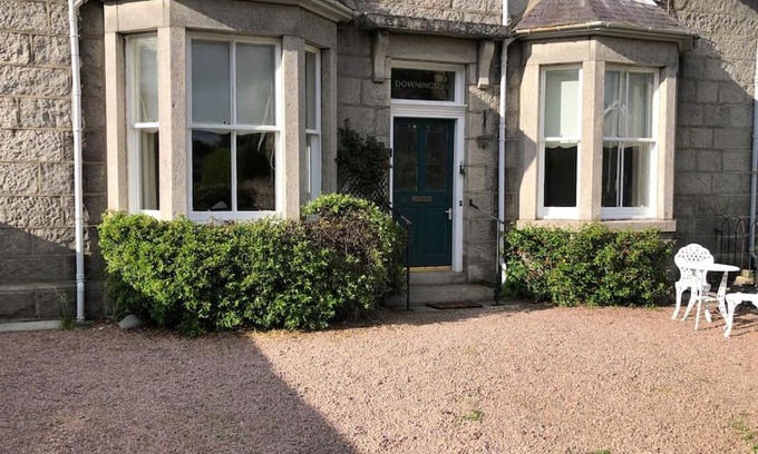 Ballater Appartement | Spacious 2 Bedroom Flat in heart of Ballater