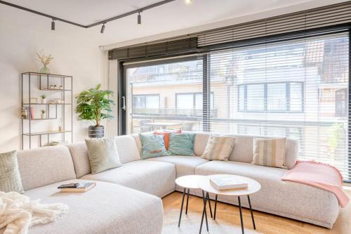 Heist Appartement | Spacious 2-BR Apartment Just 30m from The Beach