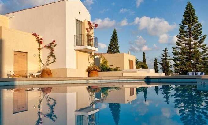 Koutouloufari Copropriété | Spacious 2-Level Maisonette Villa, Stunning Views