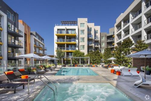 Marina del Rey Appartement | Spacious 2BD 2BA with Huge Balcony, Near Venice Beach & Fun!