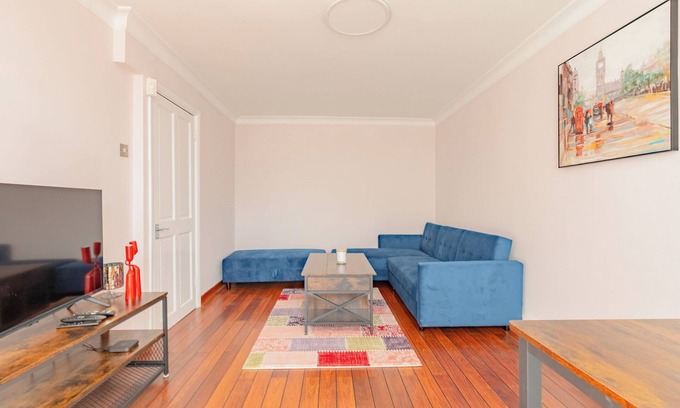 Canonbury Appartement | Spacious 2BD Home, 4 Min to Canonbury Station