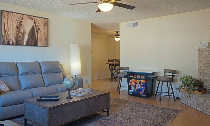 Maryvale Village Maison | Spacious 2bed-2bath Glendale retreat private pool 1 car garage central location.
