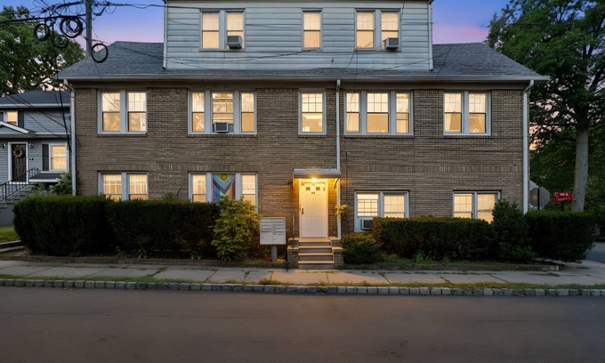Bloomfield Appartement | Spacious 2BR Condo Near NYC & Newark