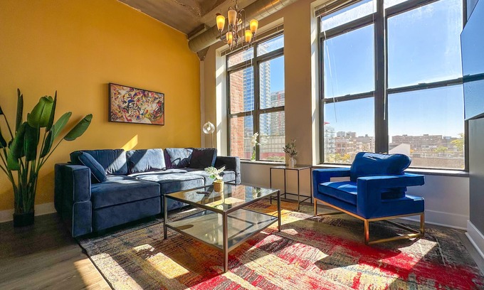 Near South Side Maison | Spacious 2BR Group Stay near McCormick & Wintrust