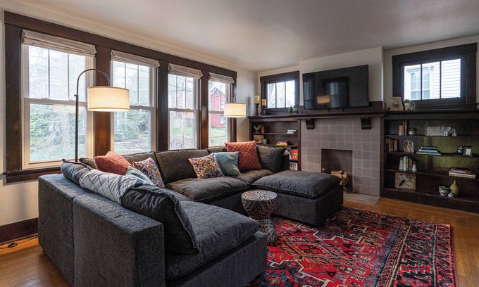 Edgewood Maison | Spacious 2BR in Quiet Duplex | Near CMU | Frick Park | Downtown