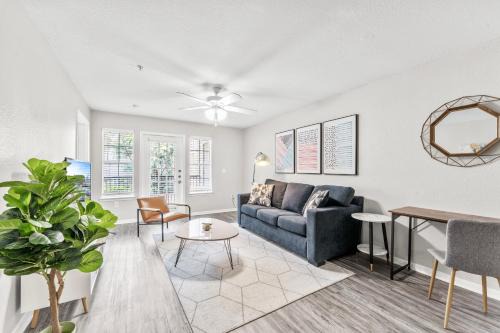 Pleasant Valley Appartement | Spacious 2BR King Suites w Pool, Gym, Laundry - Close to Downtown