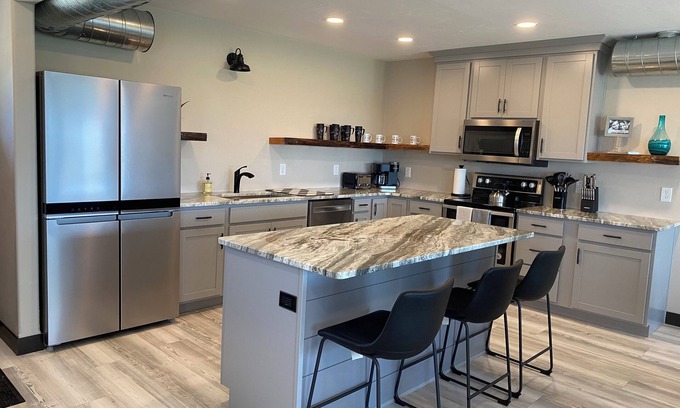 Dyckesville Maison | Spacious 3-Bed, 2-Bath Private Home Featuring a Private Marina, Kayaks and Gas fire pit