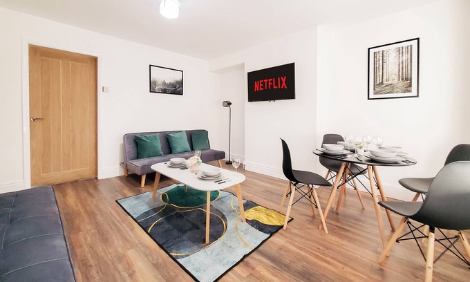 Acocks Green Maison | ✪Spacious 3 Bedroom Home✪- Near Nec, Bullring & BHX (Airport)