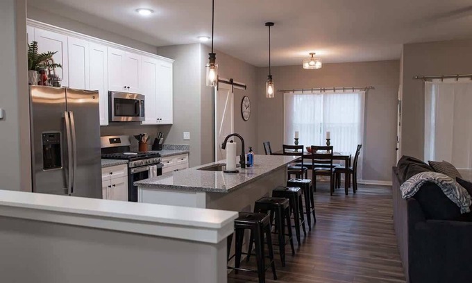 Sycamore Copropriété | Brand New Duplex in Sycamore