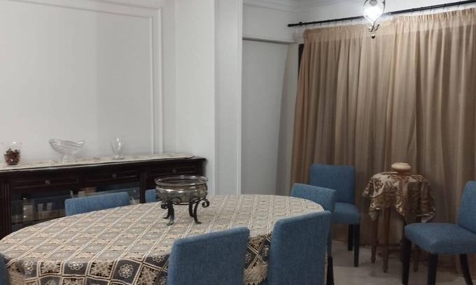Al-Basatin Appartement | Spacious 3-bedroom corporate apartment in amazing Cairo with WiFi, AC