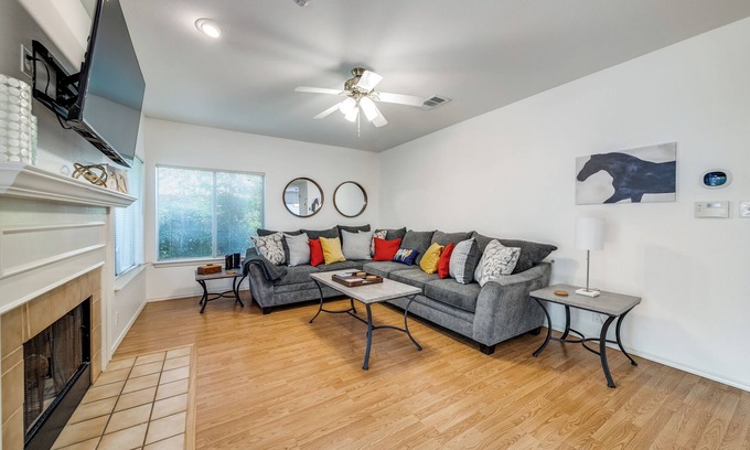 Stone Oak Maison | Spacious 3-Bedroom REMODELED Family Home in Stone Oak NEISD Shops Hospitals Golf