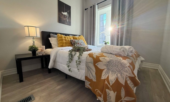 Little Italy Maison | Spacious 3 Bedrooms Little Italy-Parking