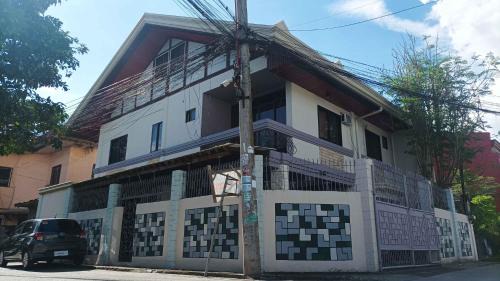 Poblacion District Maison | Spacious 3-Floor 6-BR Home, Pool, BBQ, KTV, WIFI