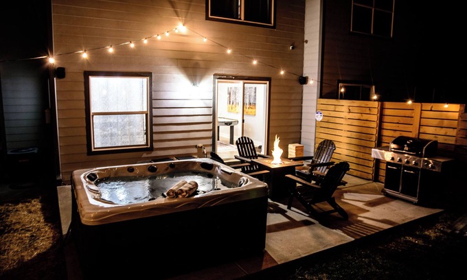 Westwood Maison | Spacious 3BD 2.5BA Retreat with Hot Tub & Fire Pit