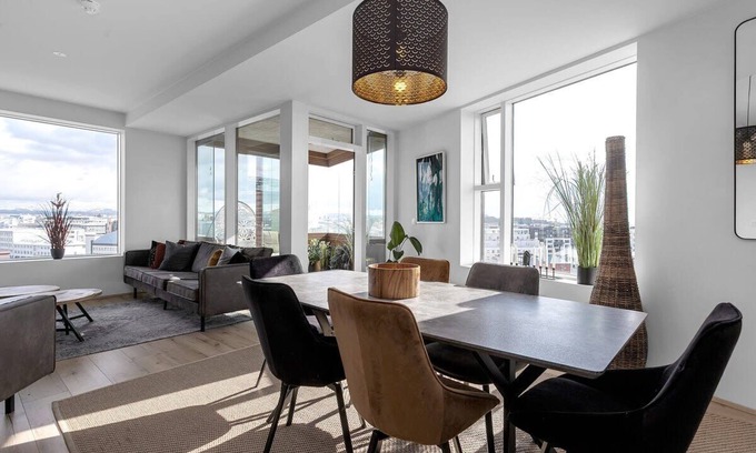 Hliðar Appartement | Spacious 3BR apartment with 2 bathrooms 1003