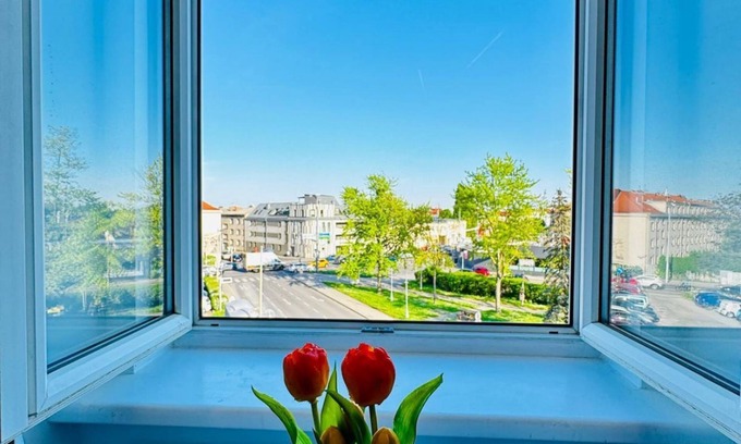 Liesing Appartement | Spacious 3BR Apartment Near Kaufpark Alterlaa